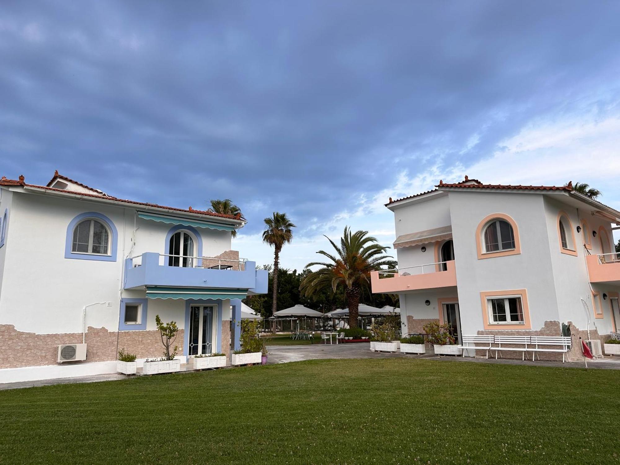 7Syn7 Aparthotel Oreoi Exterior photo